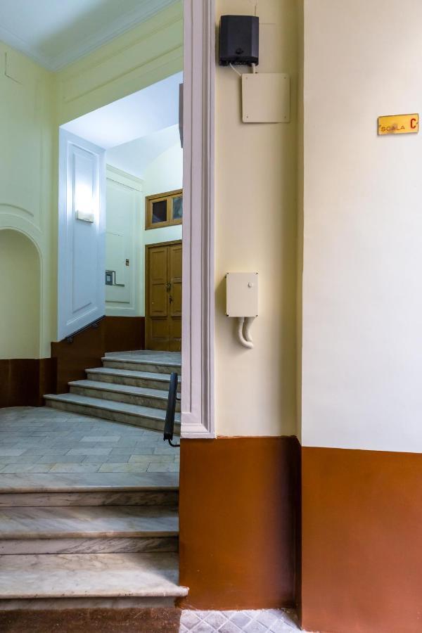 Rettifilo Family Apartment By Wonderful Italy Naples Exterior photo